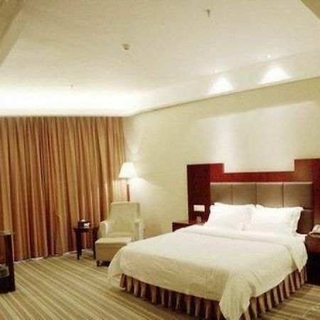 Phoenix Grand Hotel เฟิ่งหวง ภายนอก รูปภาพ