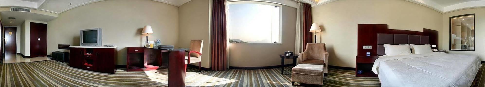 Phoenix Grand Hotel เฟิ่งหวง ภายนอก รูปภาพ