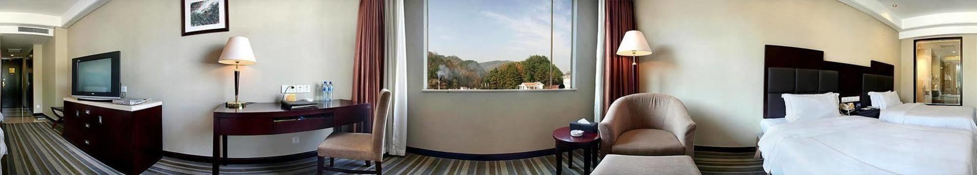 Phoenix Grand Hotel เฟิ่งหวง ภายนอก รูปภาพ