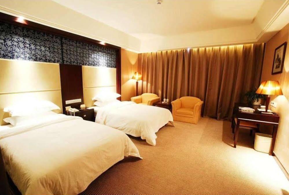 Phoenix Grand Hotel เฟิ่งหวง ภายนอก รูปภาพ