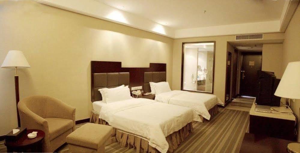 Phoenix Grand Hotel เฟิ่งหวง ภายนอก รูปภาพ